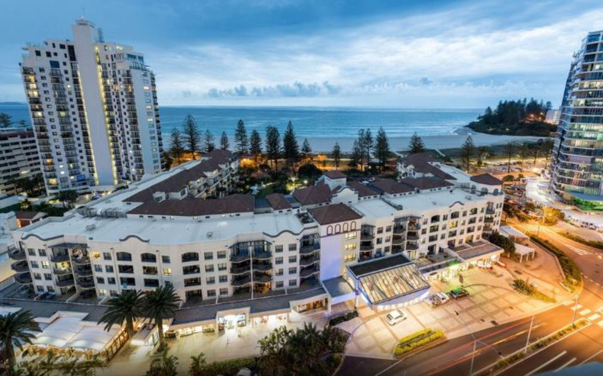 Oaks Gold Coast Calypso Plaza Suites Экстерьер фото