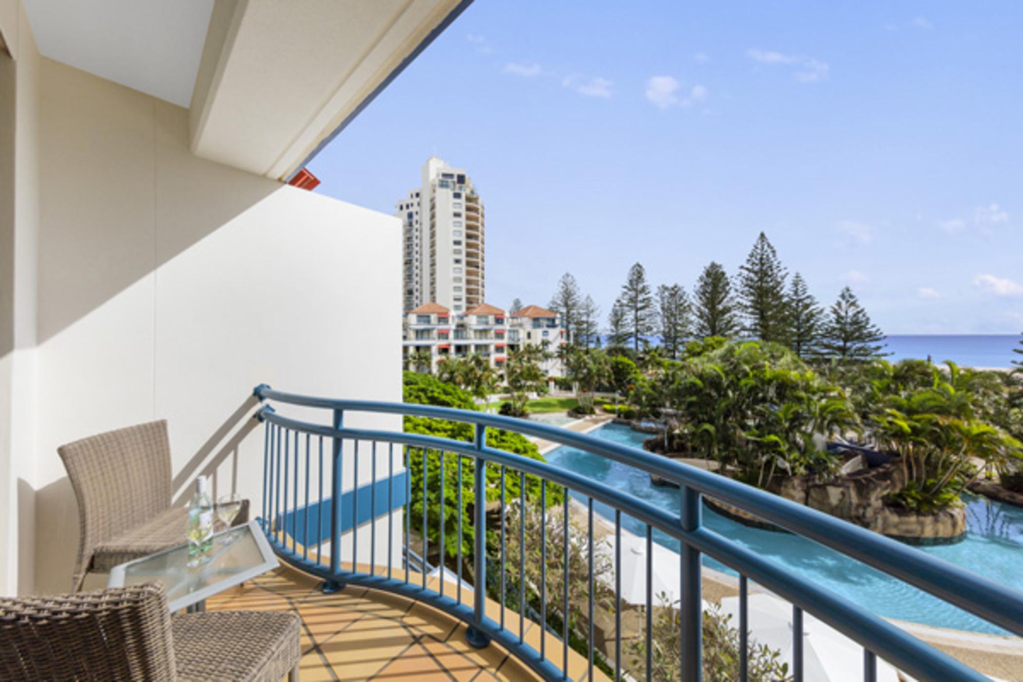 Oaks Gold Coast Calypso Plaza Suites Экстерьер фото